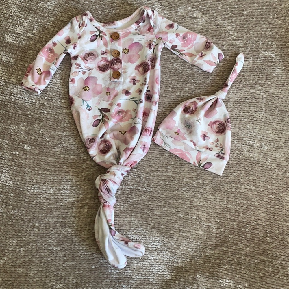 New Caden Lane tie gown with hat 0-3 mo